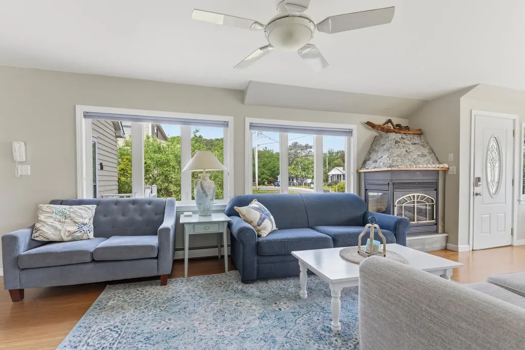 15 King Avenue Saco ME 04072
