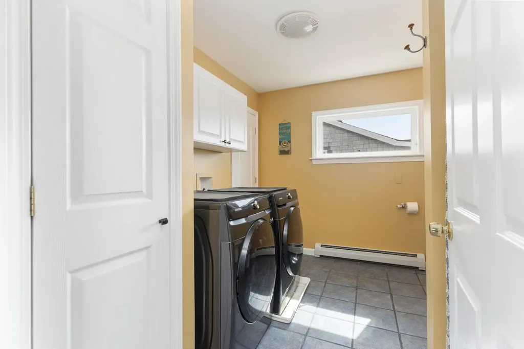 15 King Avenue Saco ME 04072