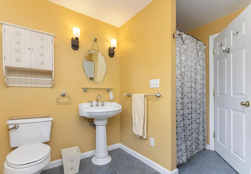 15 King Avenue Saco ME 04072