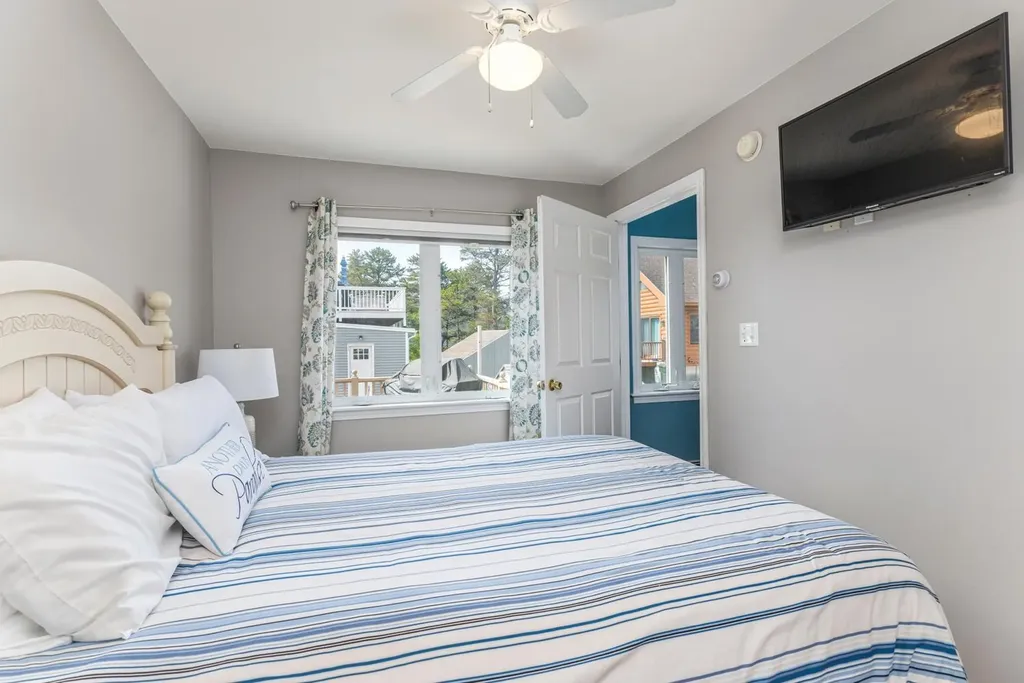 15 King Avenue Saco ME 04072