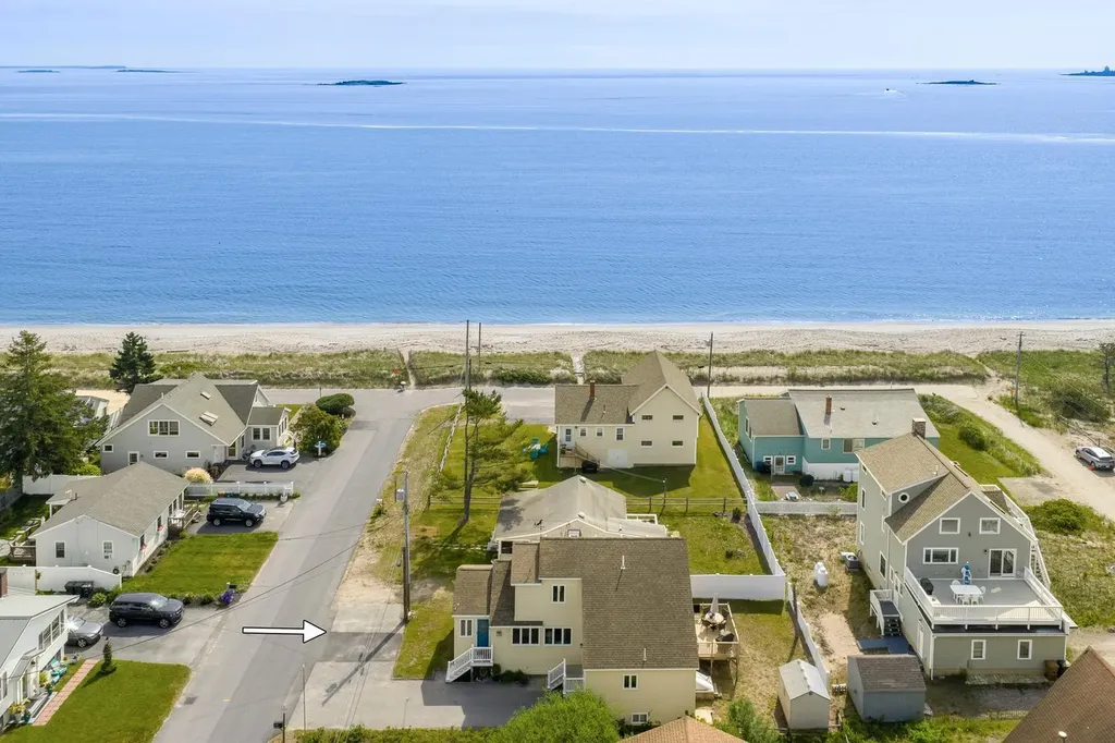 15 King Avenue Saco ME 04072