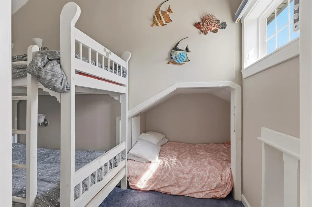 15 King Avenue Saco ME 04072