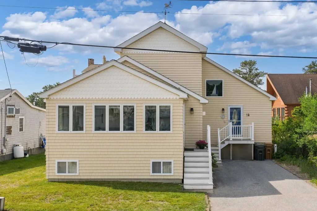 15 King Avenue Saco ME 04072