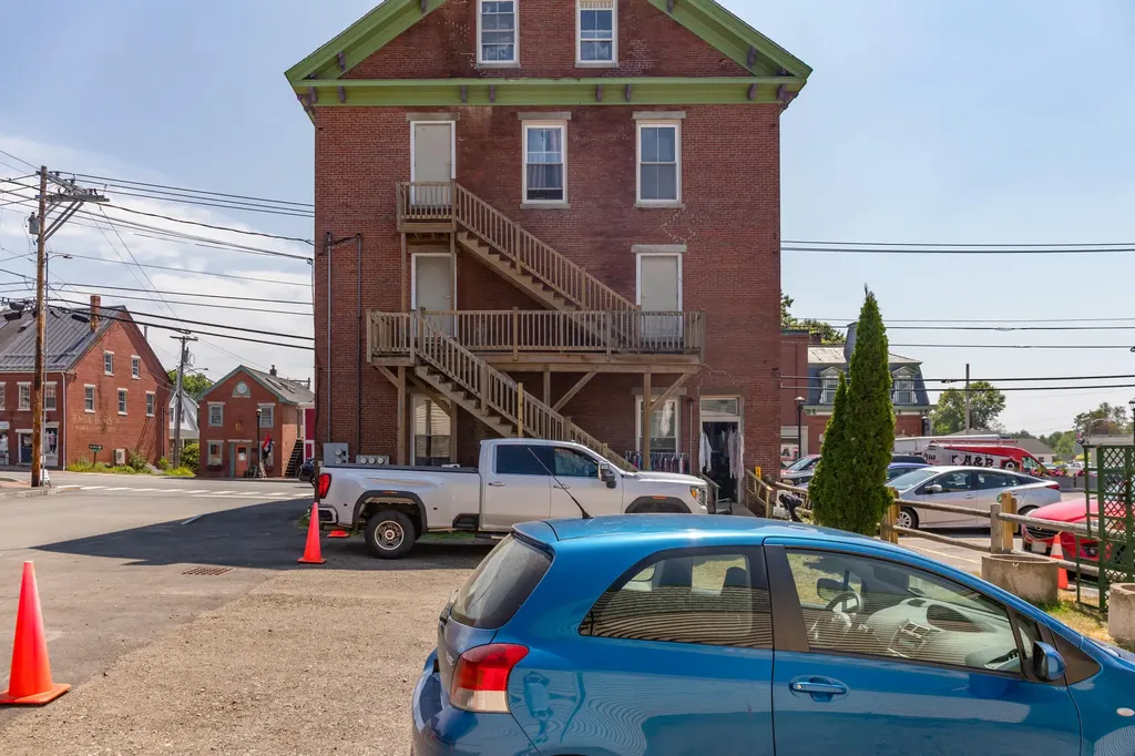28 E Main Street Searsport ME 04974