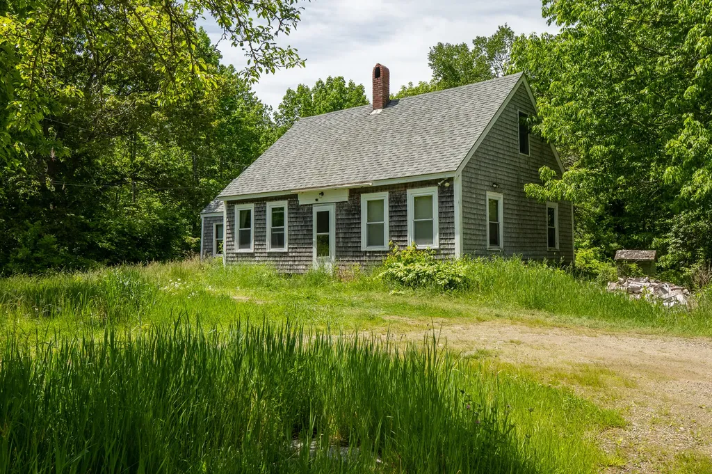 67 Ralph Wink Road Waldoboro ME 04572