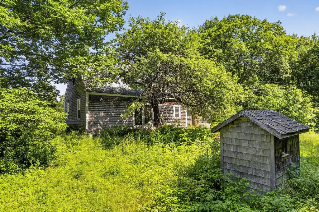 67 Ralph Wink Road Waldoboro ME 04572
