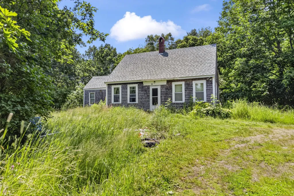 67 Ralph Wink Road Waldoboro ME 04572