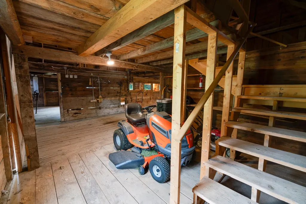 72 Dutch Gap Road Chesterville ME 04938