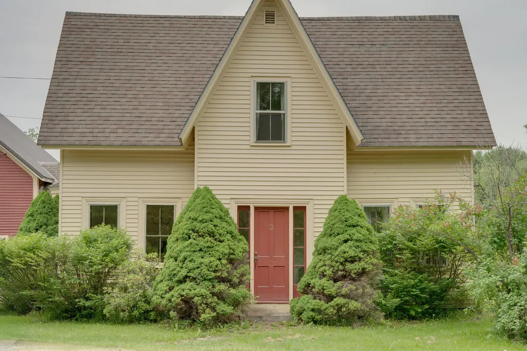 72 Dutch Gap Road Chesterville ME 04938
