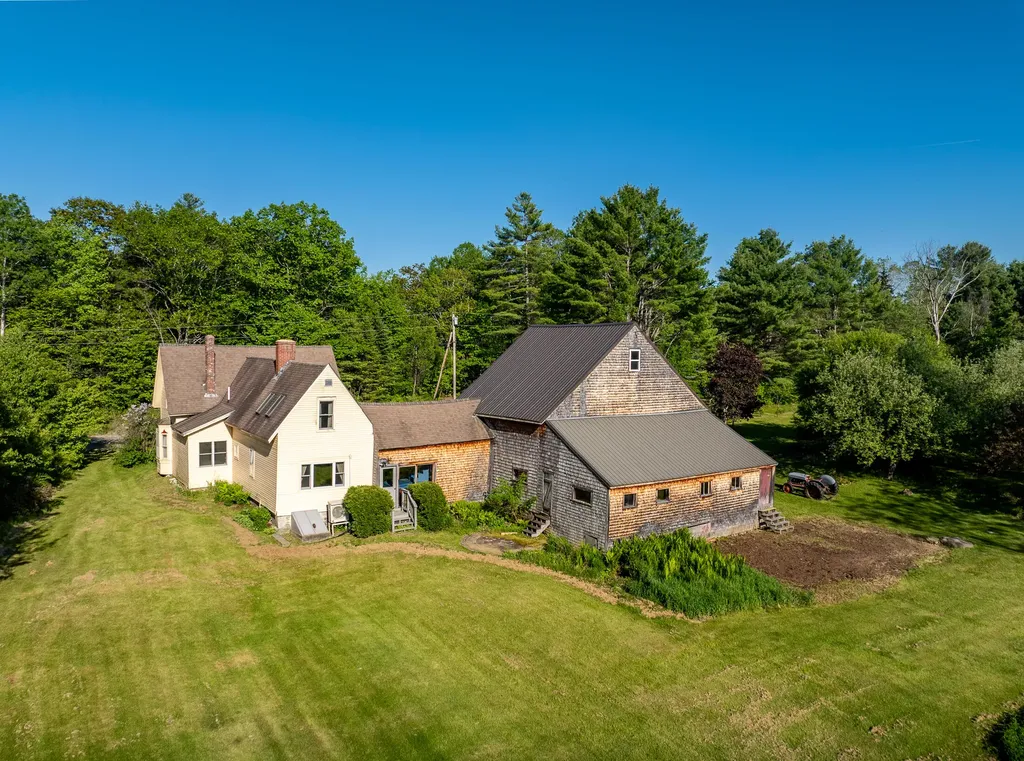 72 Dutch Gap Road Chesterville ME 04938
