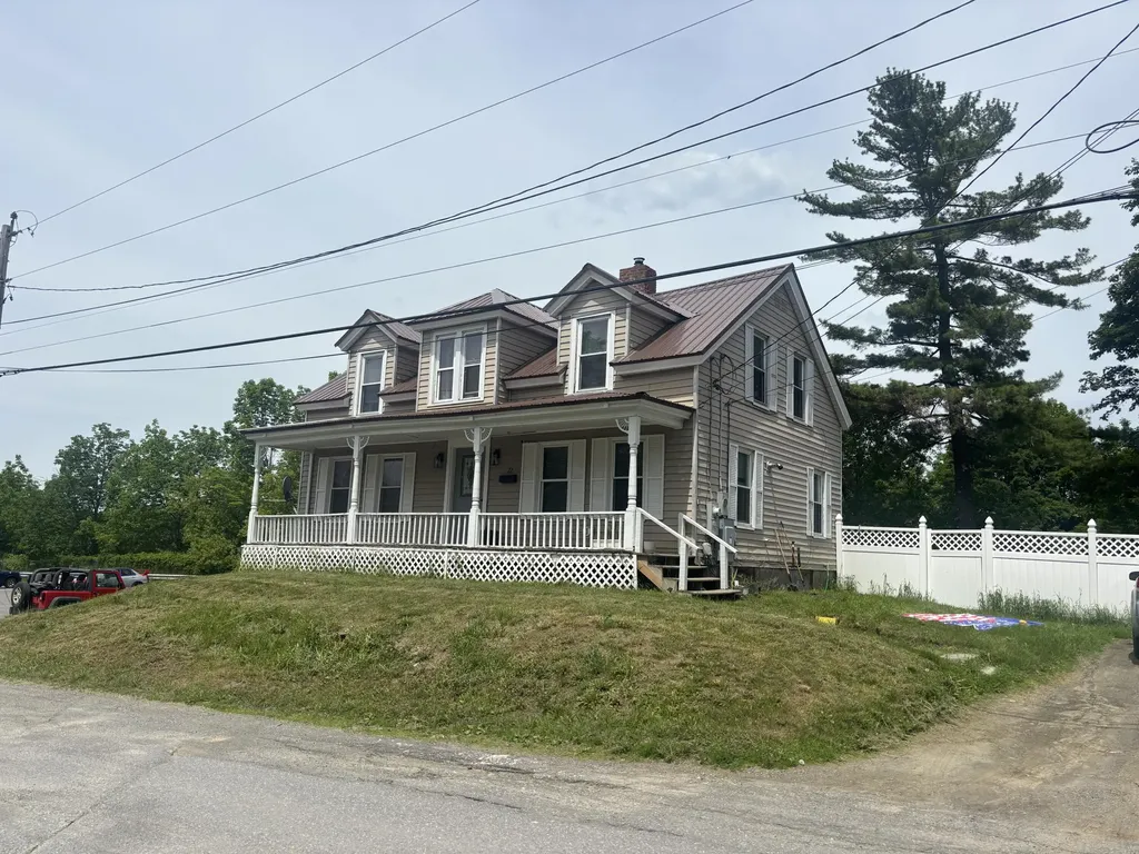 22 River Street Dover-foxcroft ME 04426