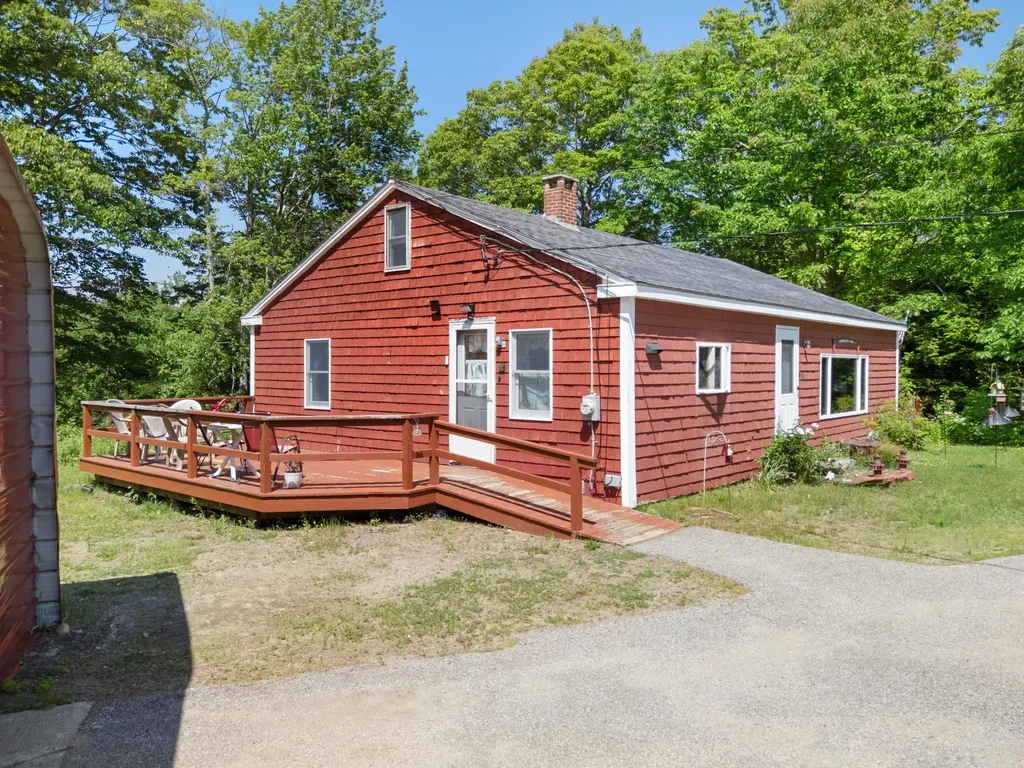 63 West Street Extension Rockport ME 04856