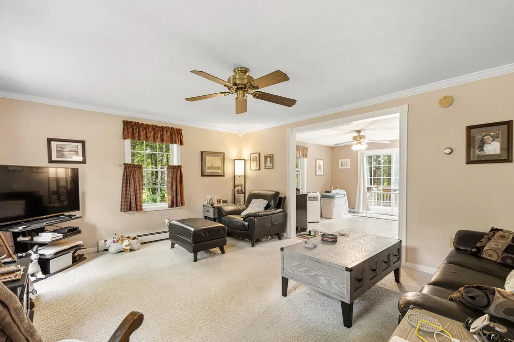 4 River Meadow Circle Standish ME 04085