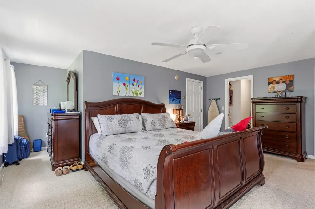 4 River Meadow Circle Standish ME 04085