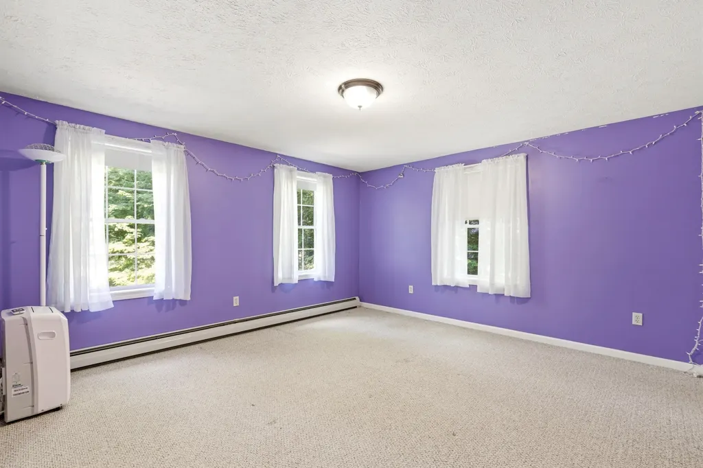 4 River Meadow Circle Standish ME 04085