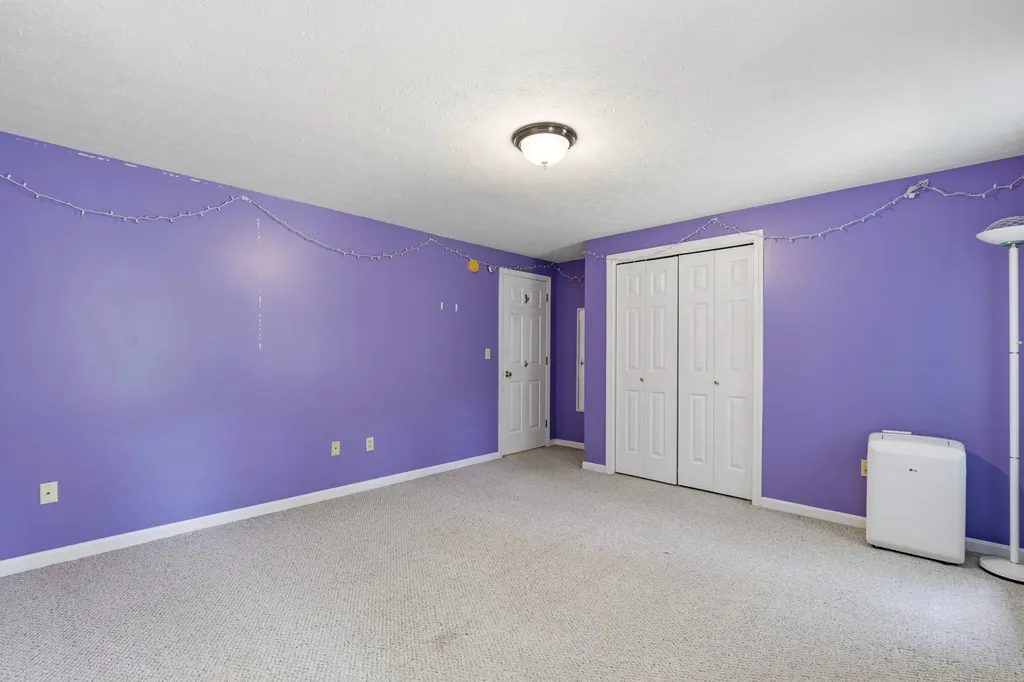 4 River Meadow Circle Standish ME 04085