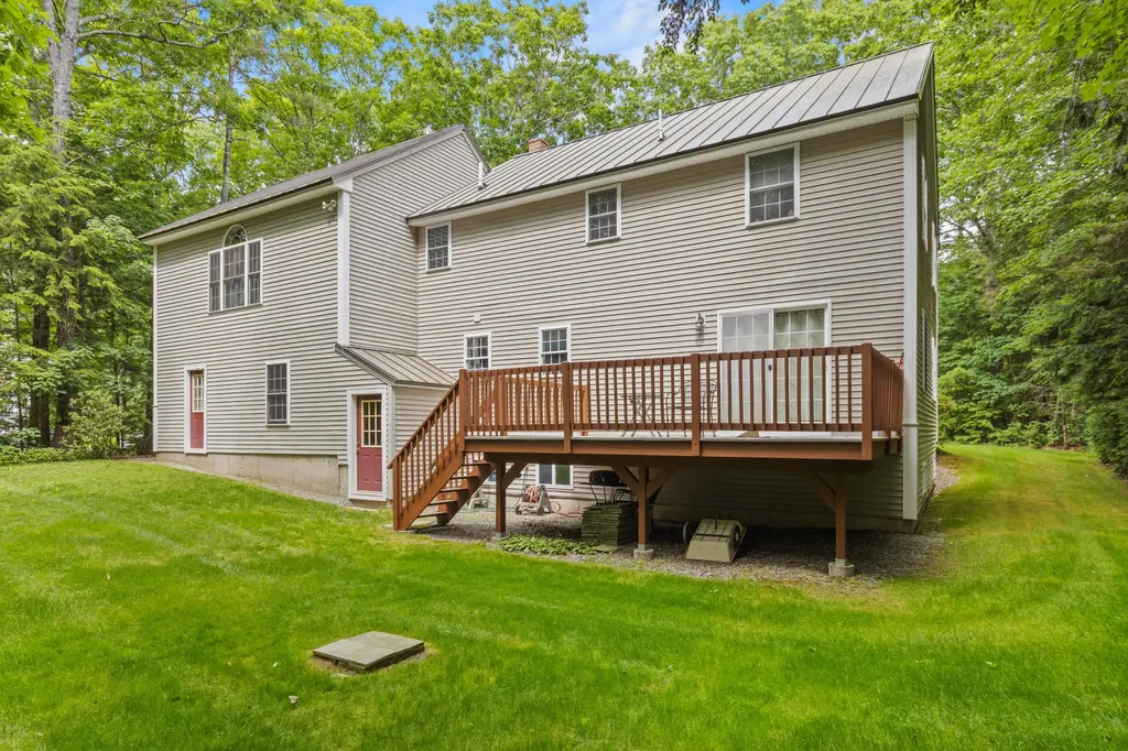 4 River Meadow Circle Standish ME 04085