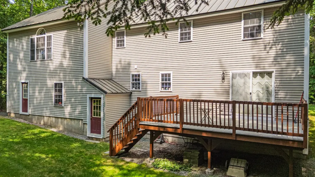 4 River Meadow Circle Standish ME 04085