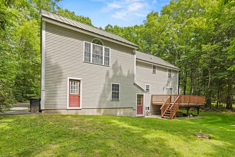 4 River Meadow Circle Standish ME 04085