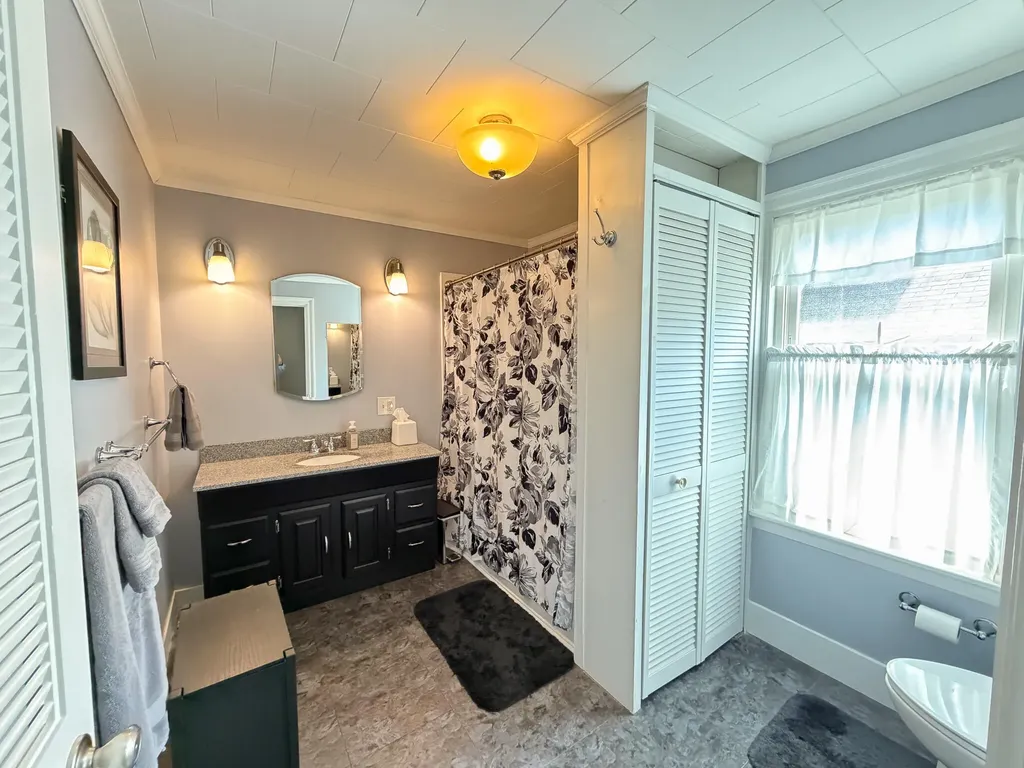 221 Birch Street Bangor ME 04401