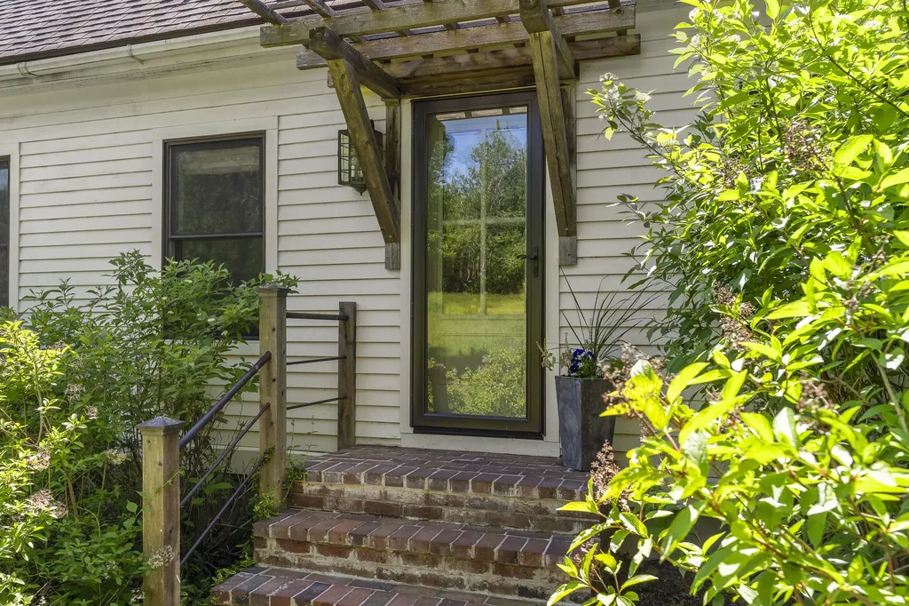 26 Martin Road Alna ME 04535