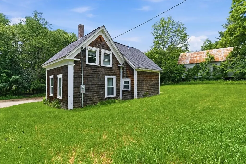 16 Depot Street West Paris ME 04289