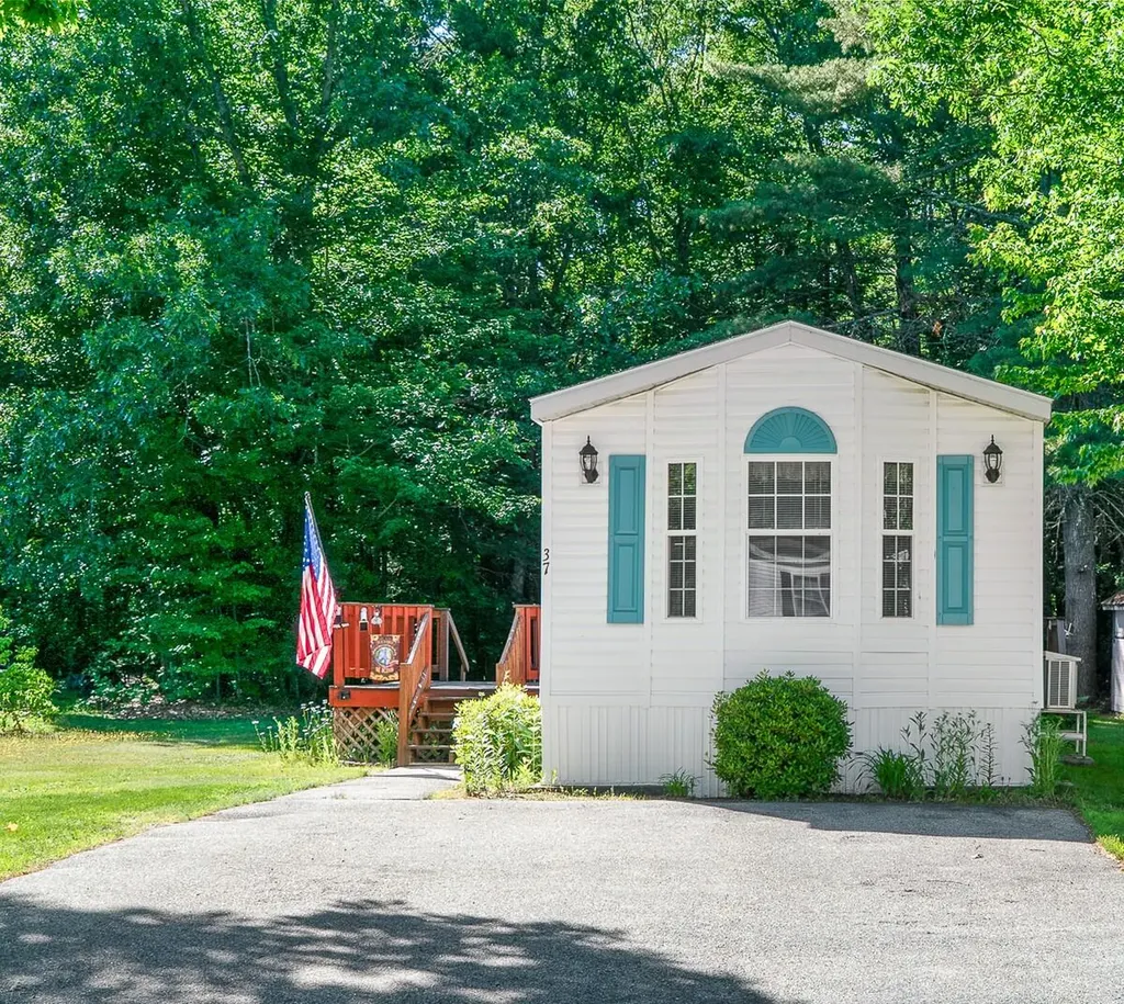 37 Marc Drive Sanford ME 04073