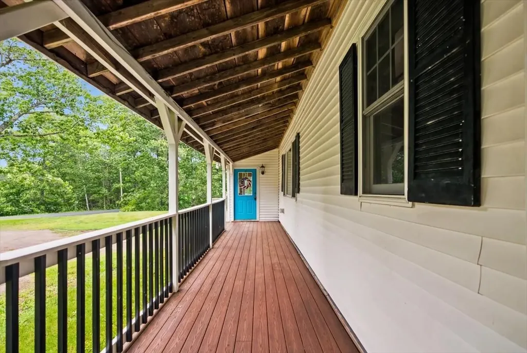 127 Dutton Road China ME 04358