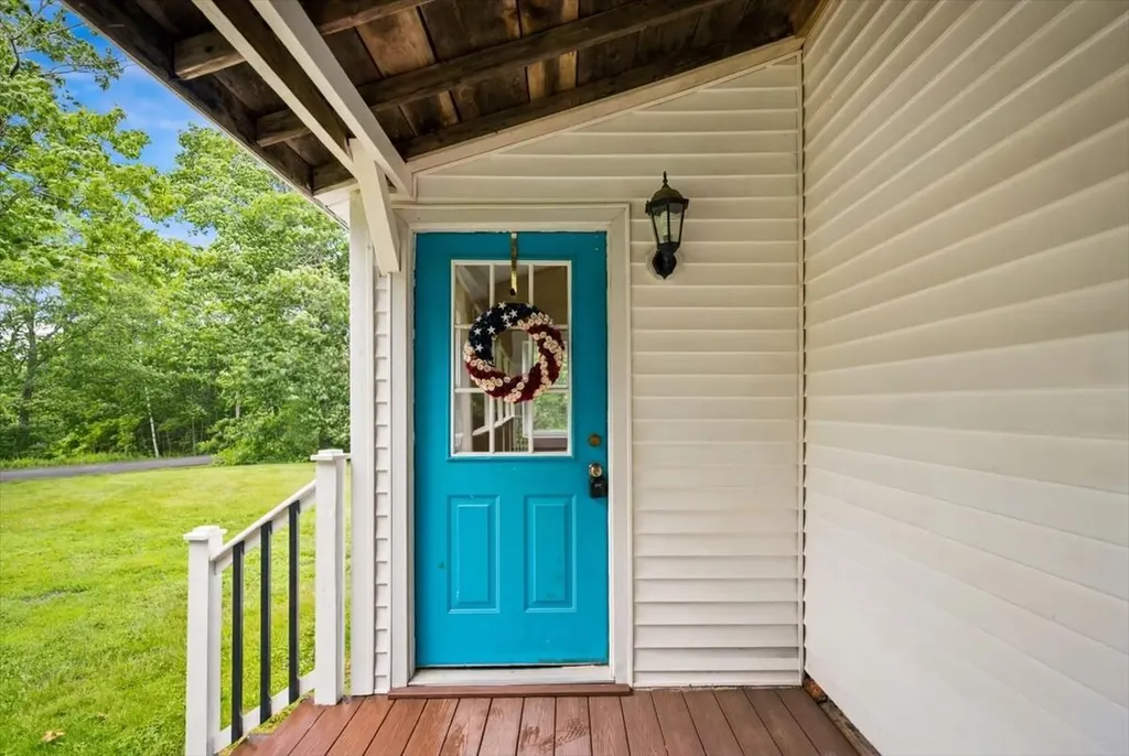 127 Dutton Road China ME 04358