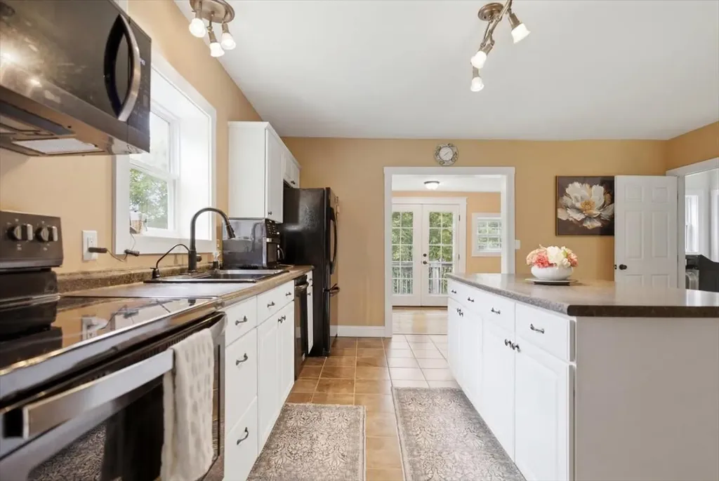 127 Dutton Road China ME 04358