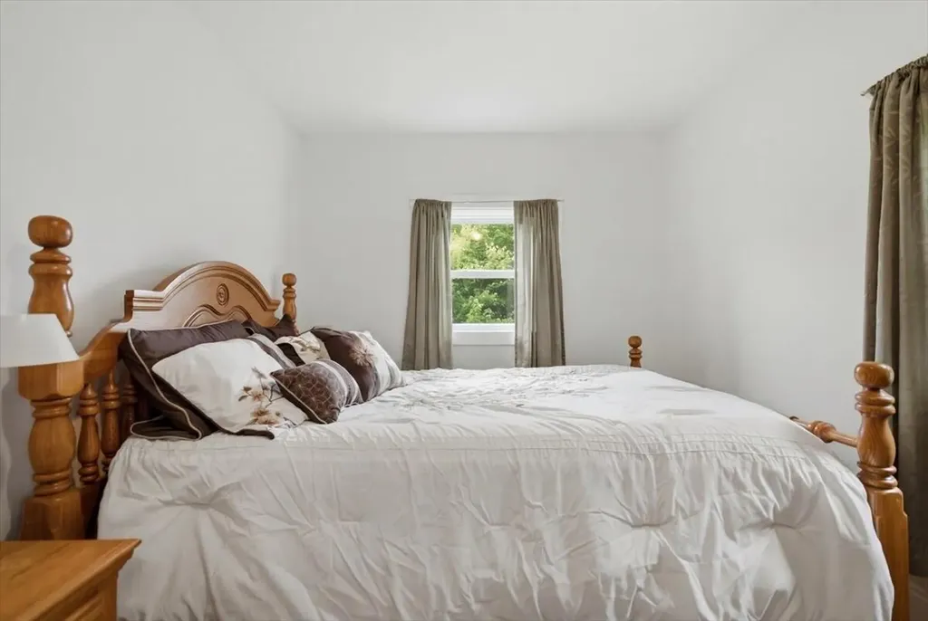 127 Dutton Road China ME 04358
