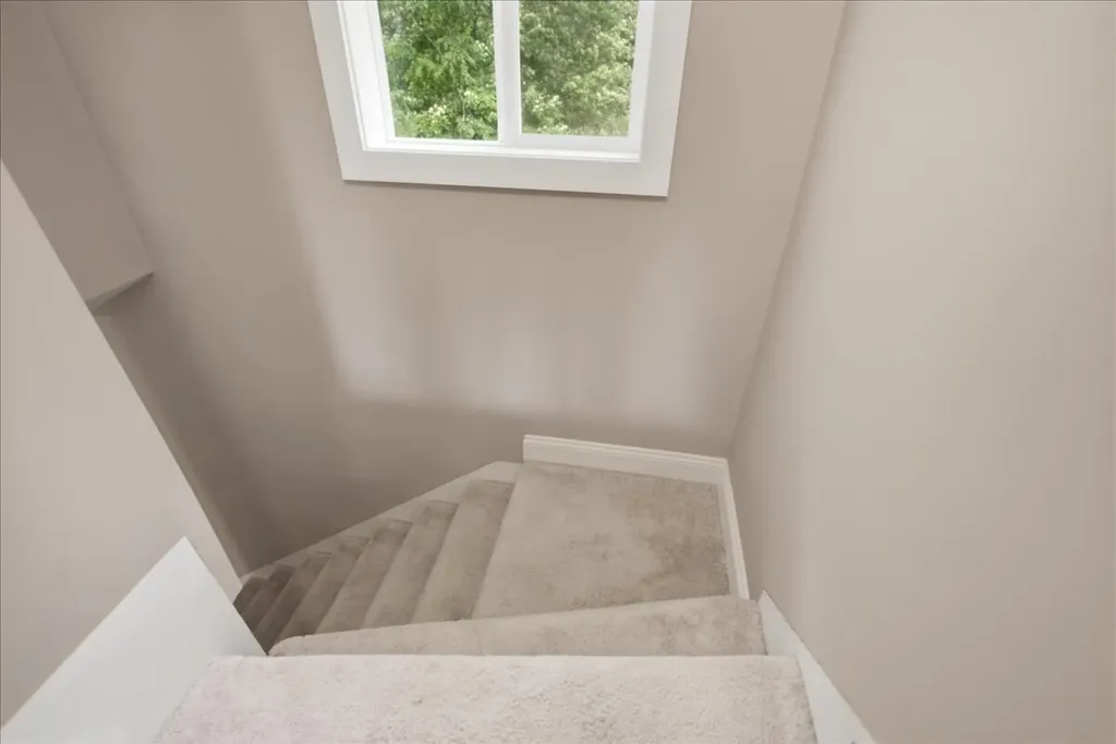 127 Dutton Road China ME 04358