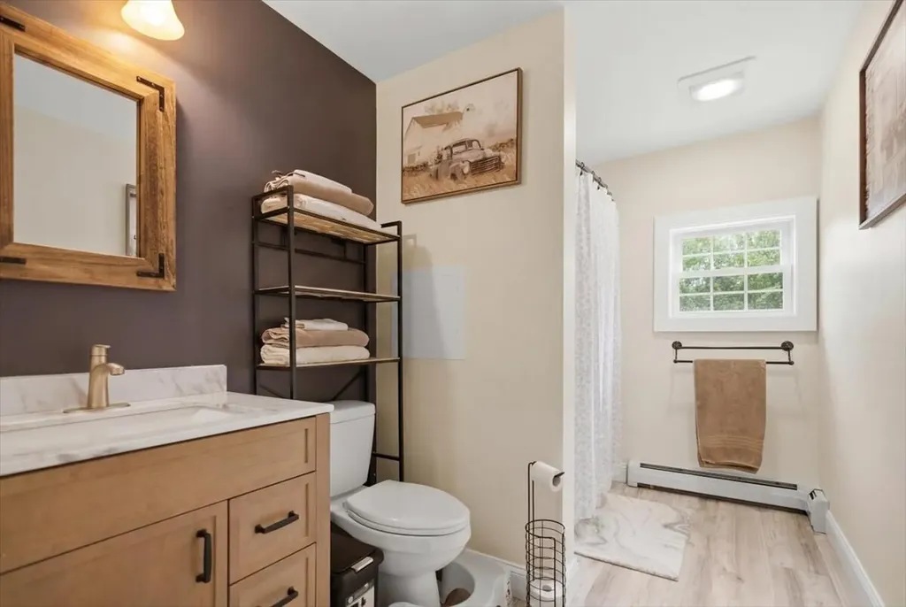 127 Dutton Road China ME 04358