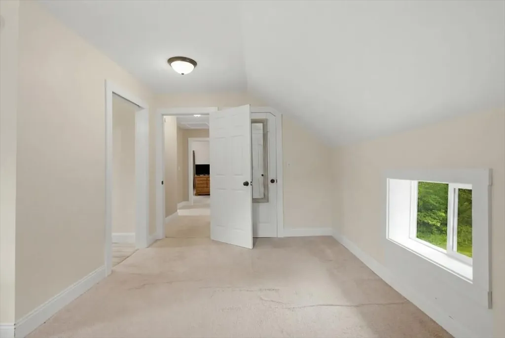 127 Dutton Road China ME 04358