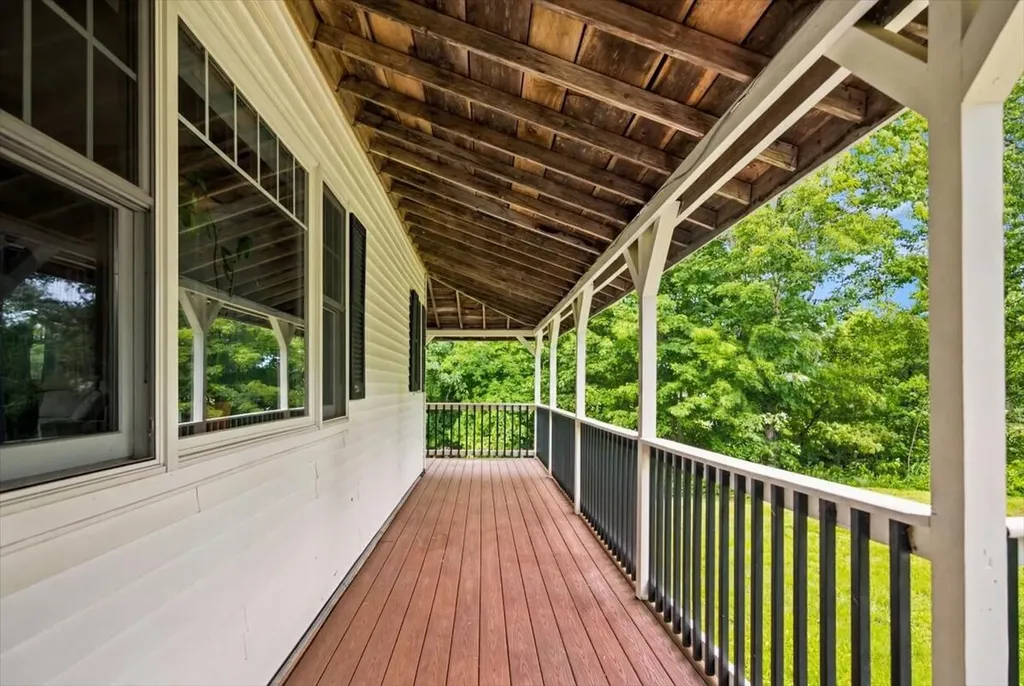 127 Dutton Road China ME 04358