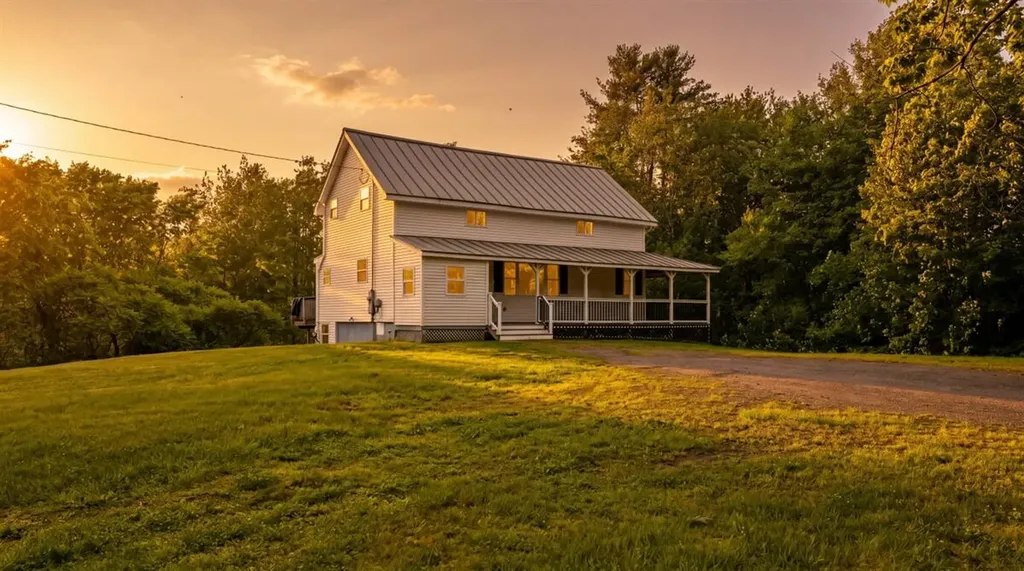 127 Dutton Road China ME 04358