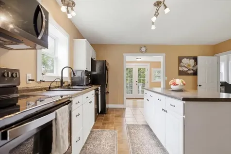127 Dutton Road China ME 04358