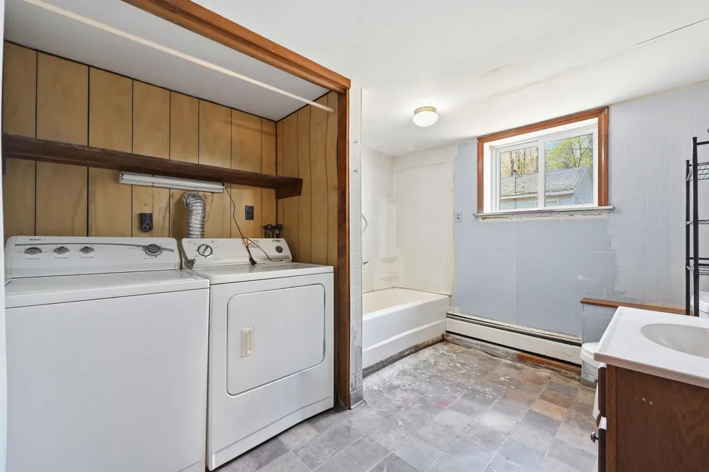 247 Dinsmore Road Sidney ME 04330