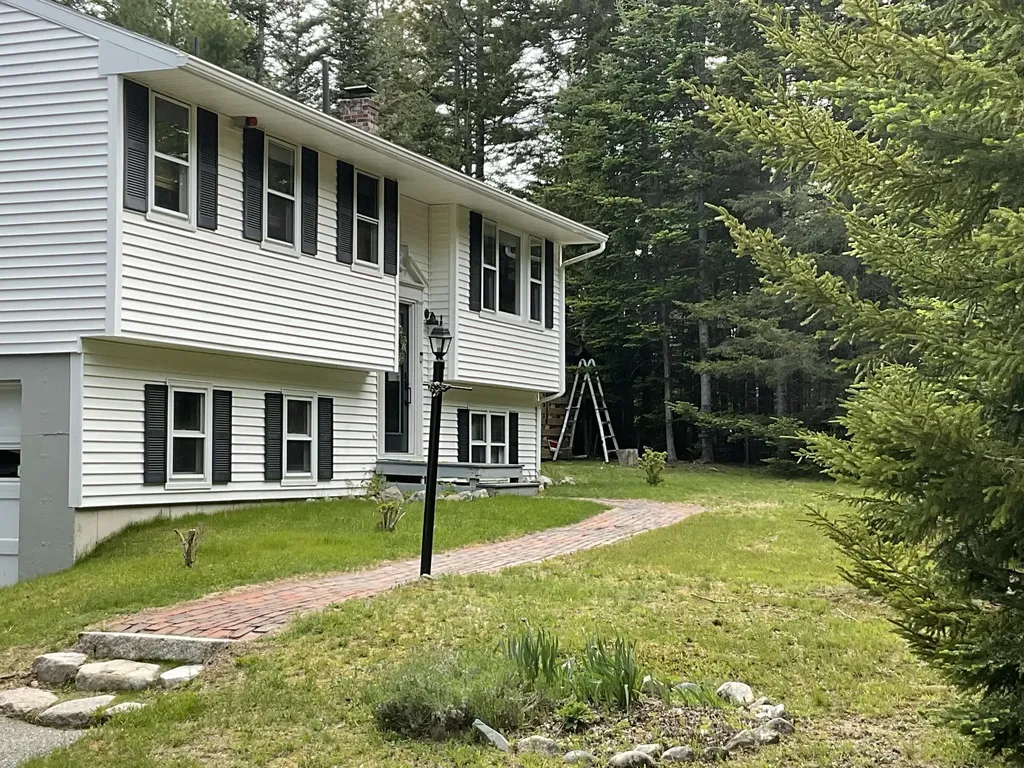 4 Salem Towne Road Southwest Harbor ME 04679