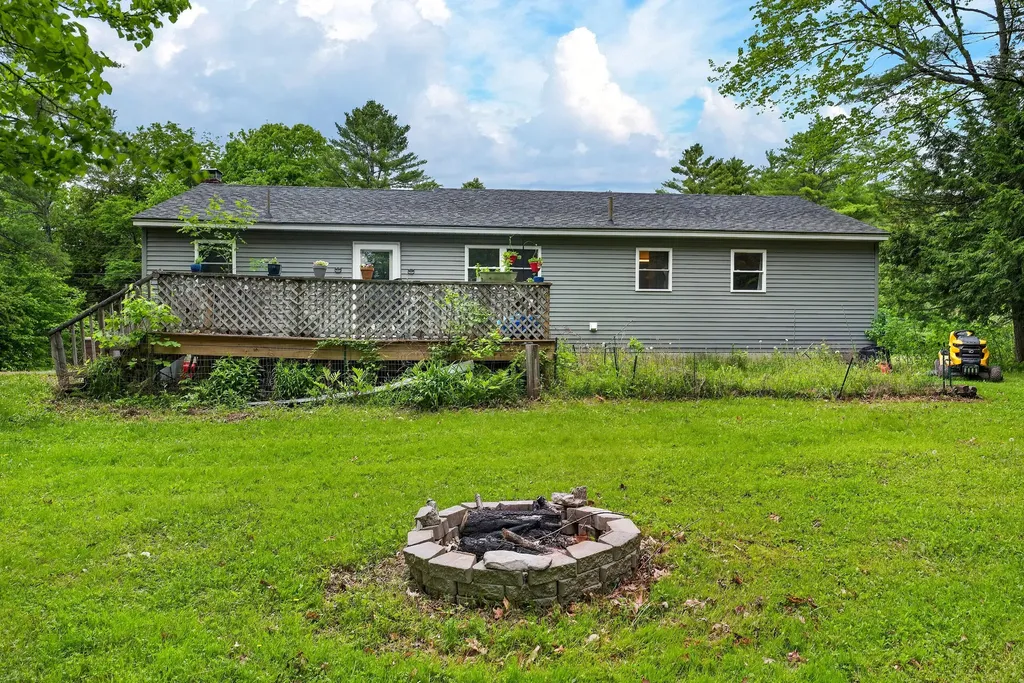 29 Smiley Avenue Winslow ME 04901