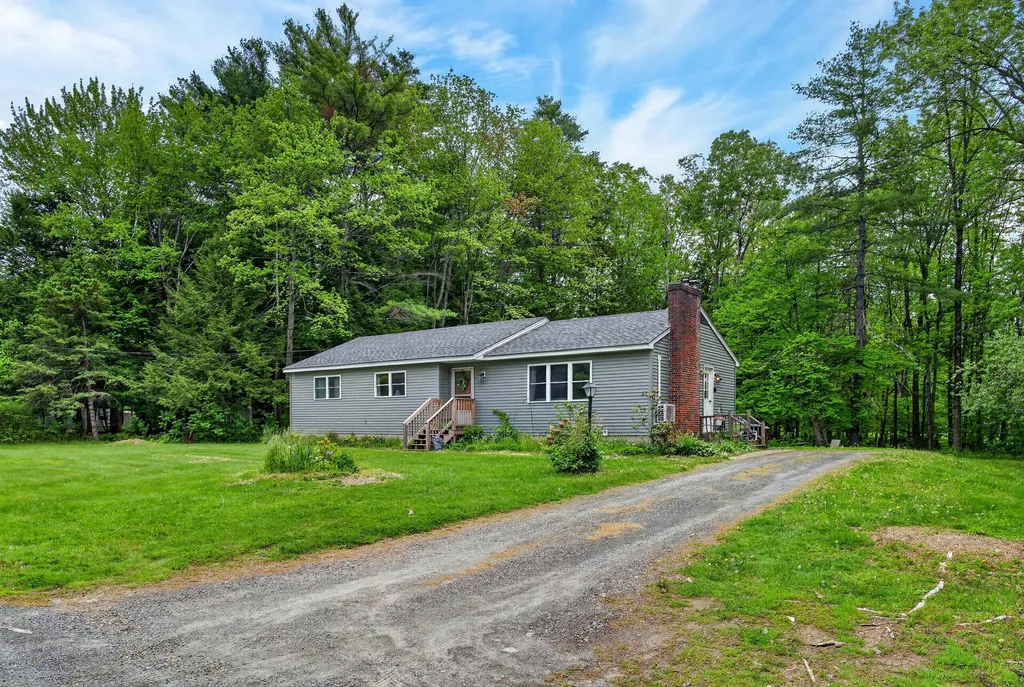 29 Smiley Avenue Winslow ME 04901