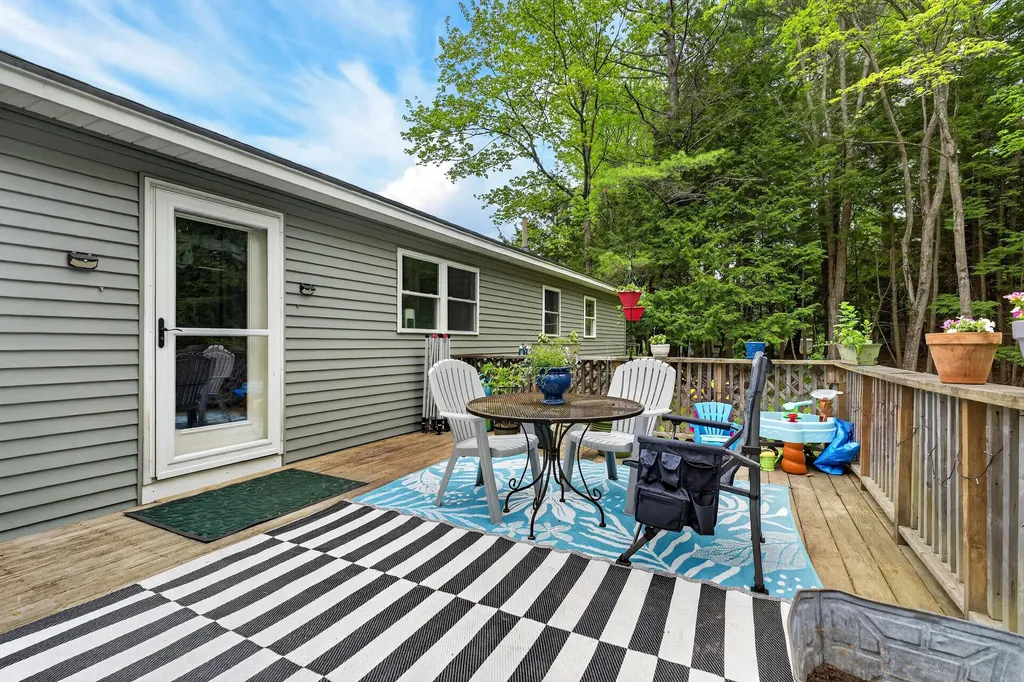 29 Smiley Avenue Winslow ME 04901