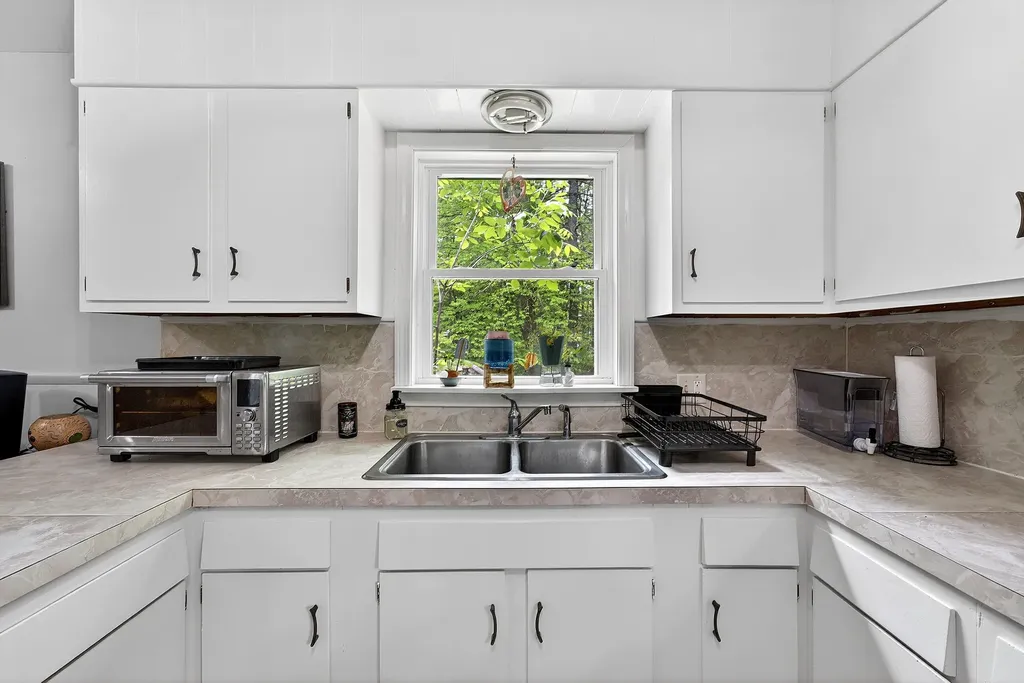 29 Smiley Avenue Winslow ME 04901