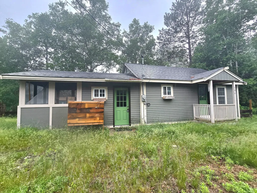 194 Main Road Passadumkeag ME 04475