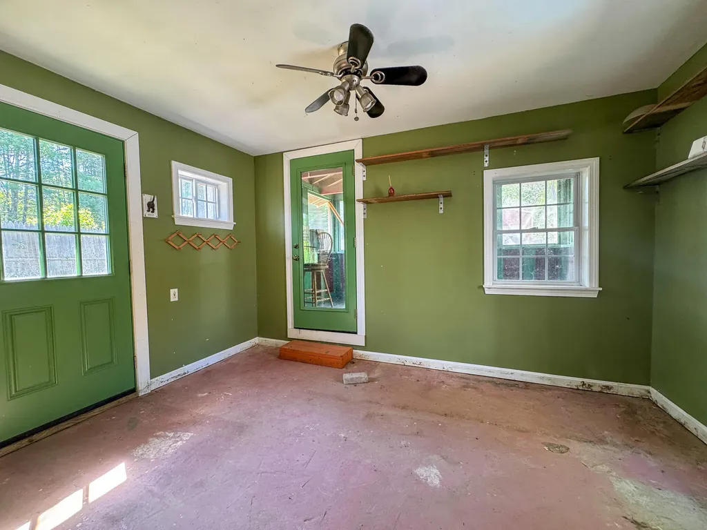 194 Main Road Passadumkeag ME 04475