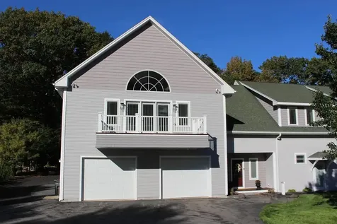 1376 U.s. 1 York ME 03902