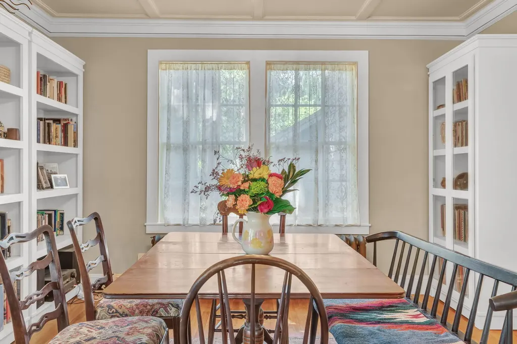 218 Broadway (Shaw Avenue) Street Rockland ME 04841