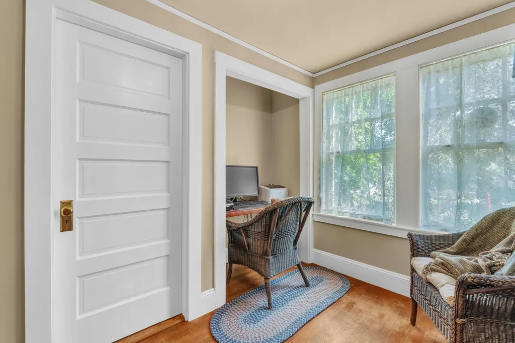 218 Broadway (Shaw Avenue) Street Rockland ME 04841