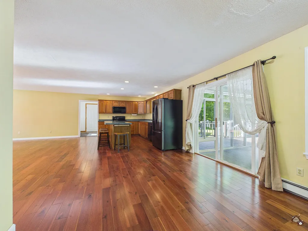 91 Cotton Road Lewiston ME 04240