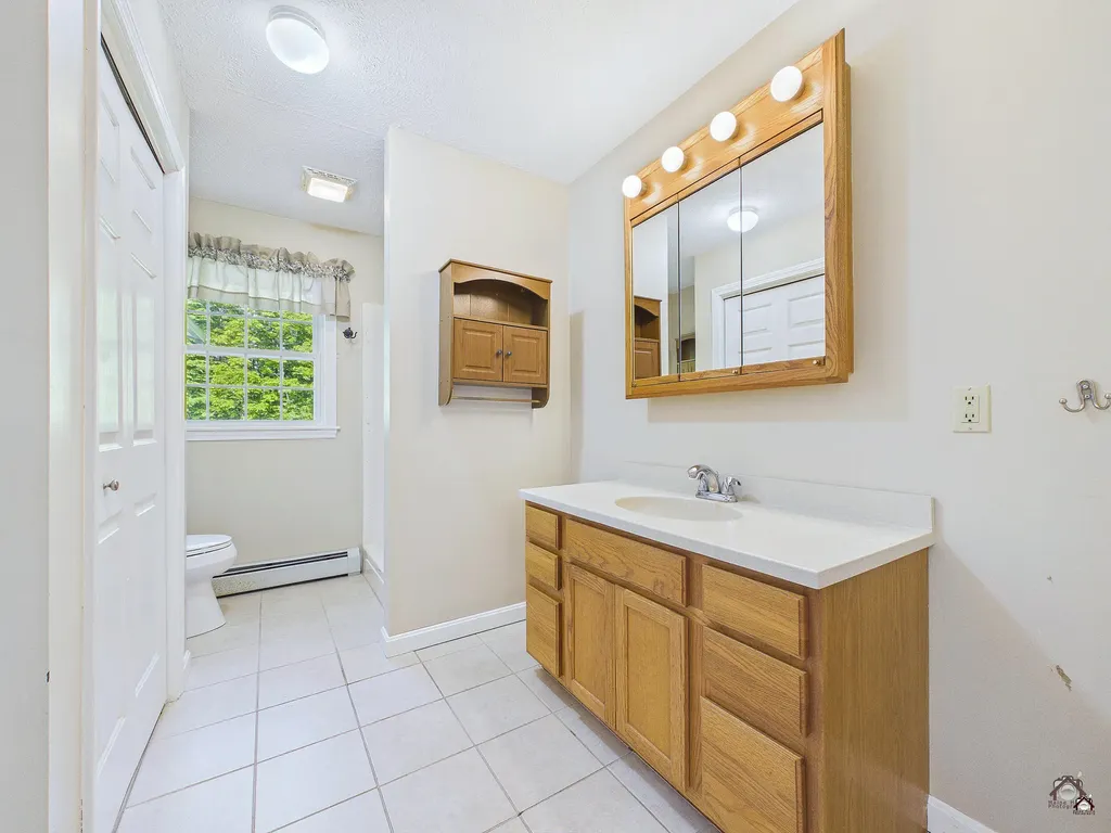 91 Cotton Road Lewiston ME 04240